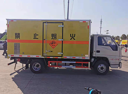 金溪爆破器材运输车